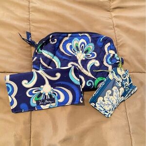 🥀 Vera Bradley Blue Paisley Set Cosmetic bag,Checkbook cover,luggage tag